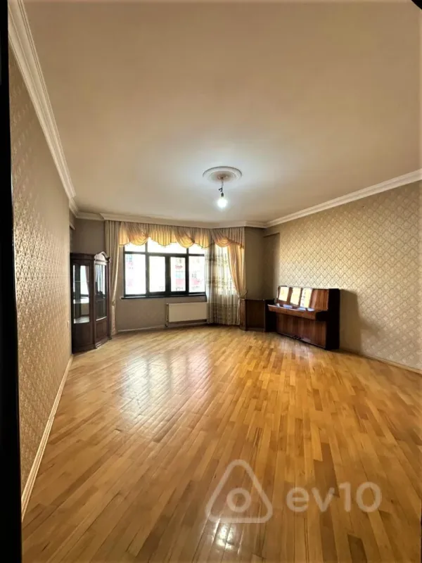 Satılır 3 otaqlı yeni tikili 121 m²
