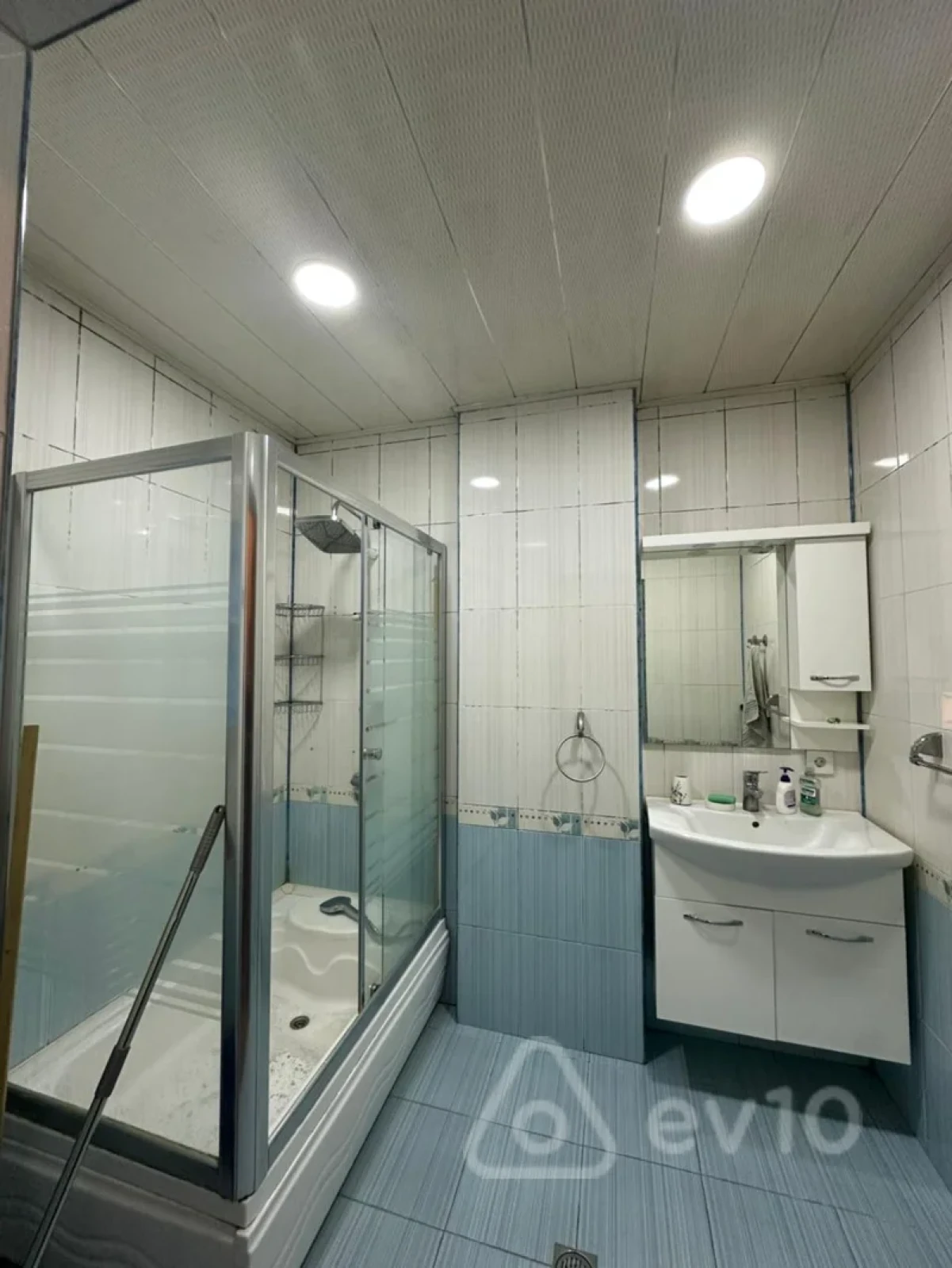 Satılır 3 otaqlı yeni tikili 121 m²