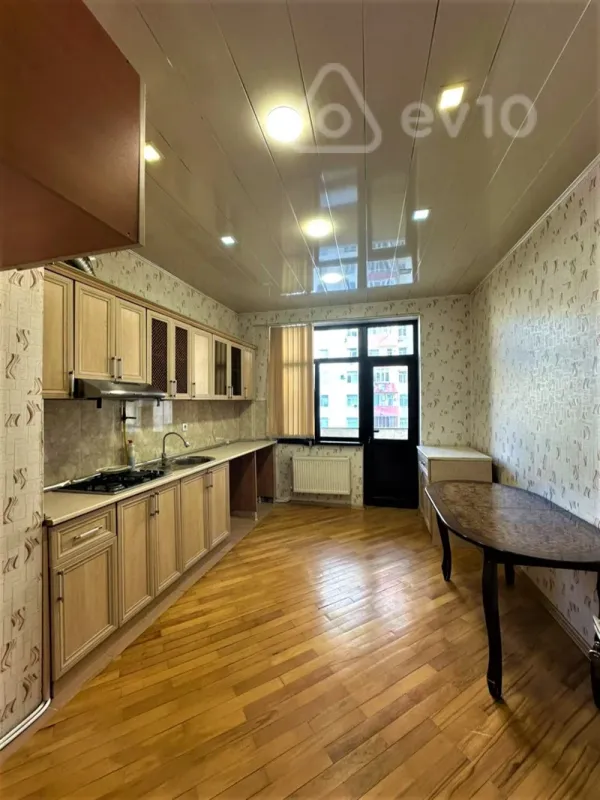 Satılır 3 otaqlı yeni tikili 121 m²