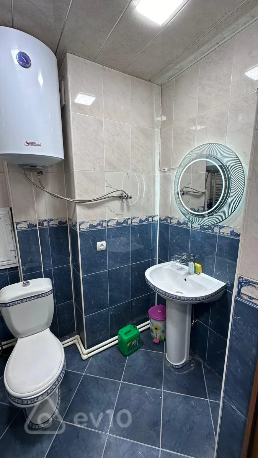 Kirayə verilir 2 otaqlı köhnə tikili 82 m²