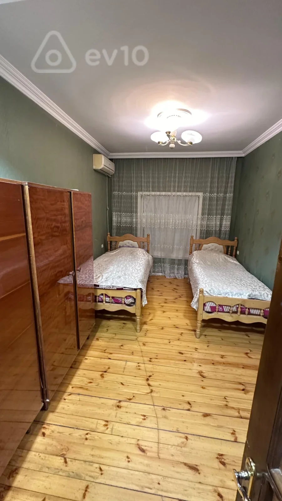 Kirayə verilir 2 otaqlı köhnə tikili 82 m²