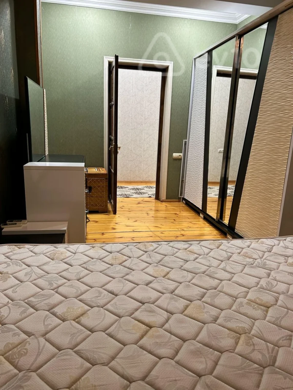 Kirayə verilir 2 otaqlı köhnə tikili 82 m²