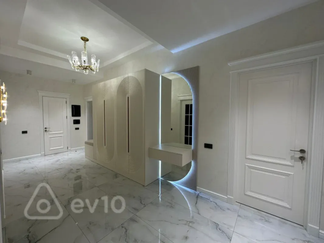 Kirayə verilir 3 otaqlı yeni tikili 150 m²