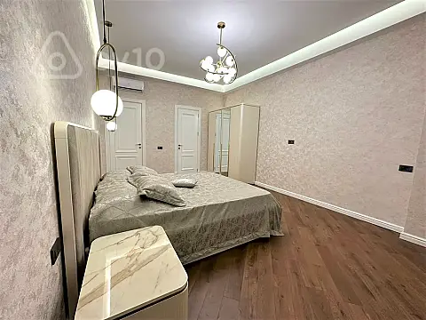 Kirayə verilir 3 otaqlı yeni tikili 150 m²