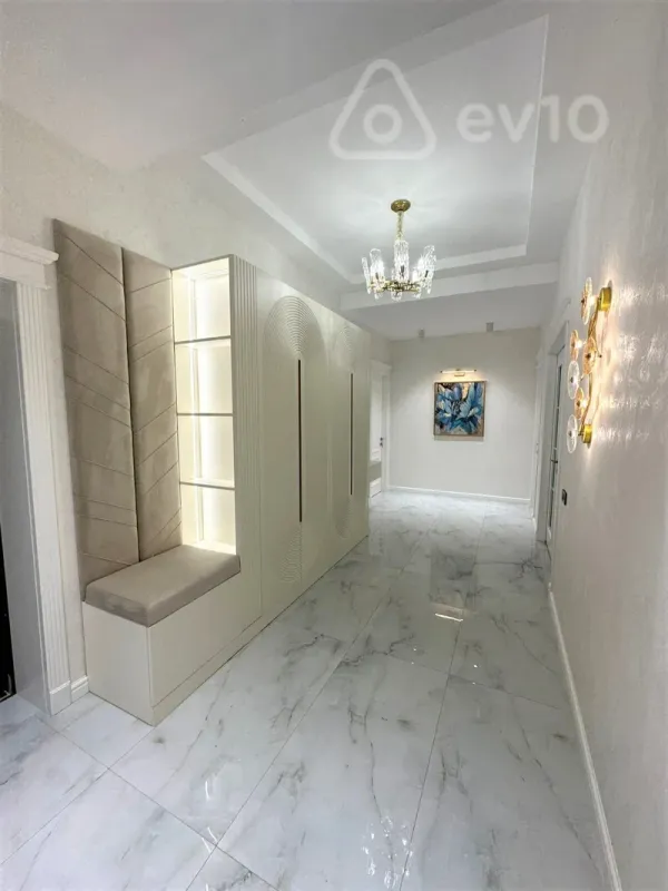 Kirayə verilir 3 otaqlı yeni tikili 150 m²