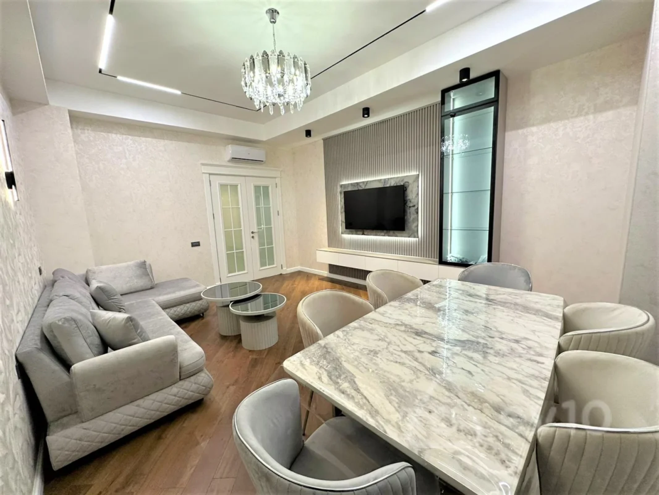 Kirayə verilir 3 otaqlı yeni tikili 150 m²