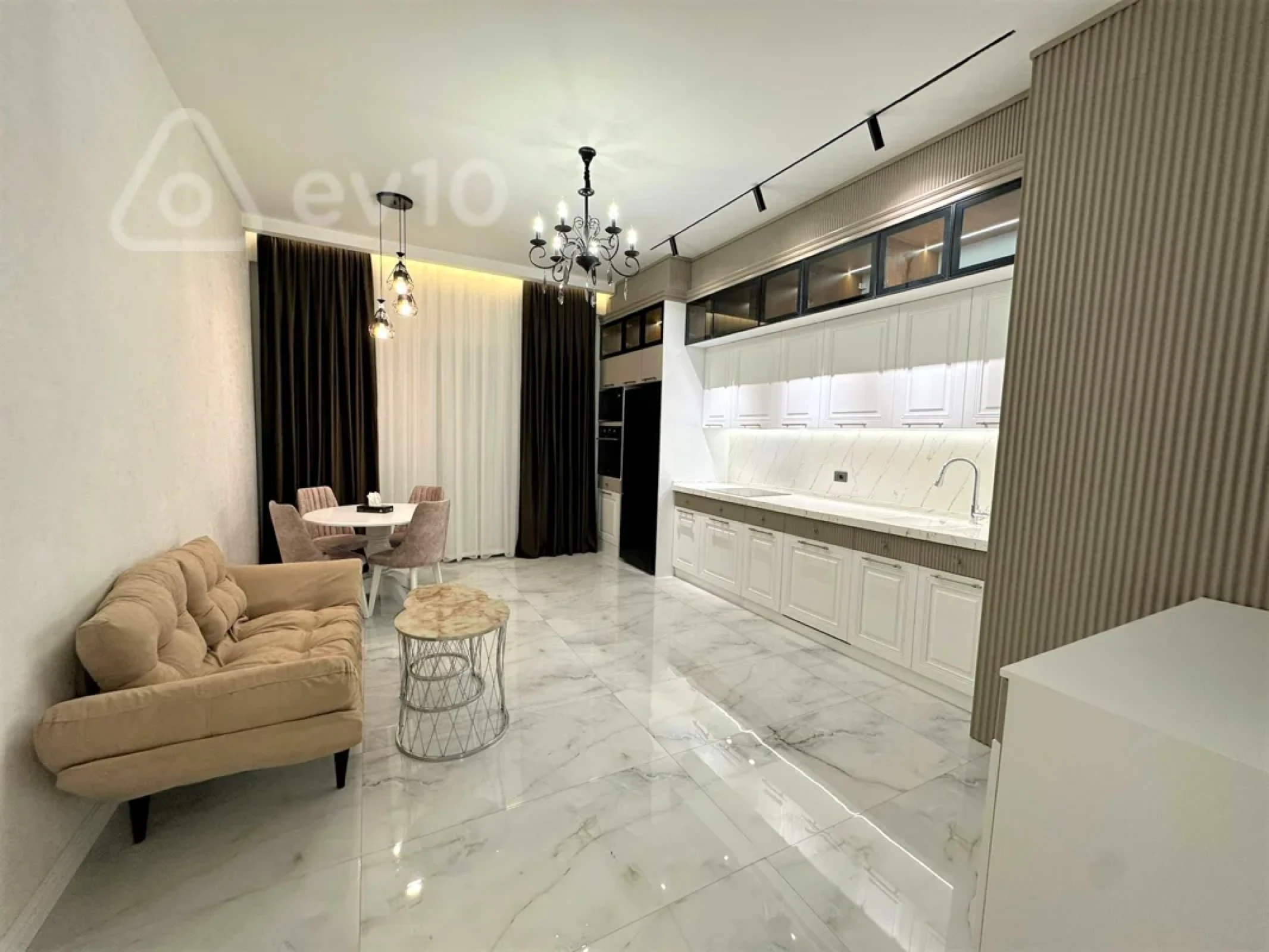 Kirayə verilir 3 otaqlı yeni tikili 150 m²