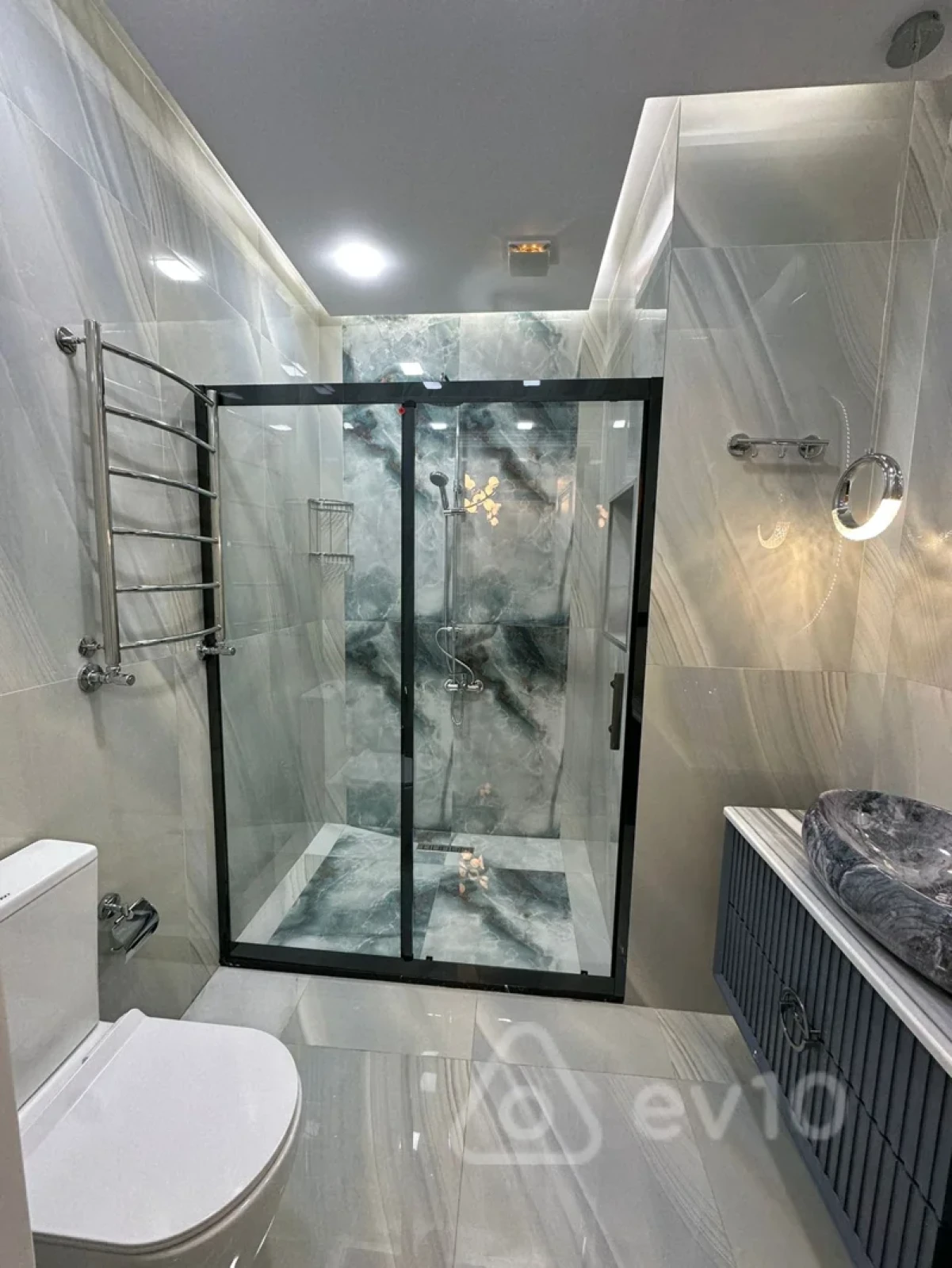 Kirayə verilir 3 otaqlı yeni tikili 150 m²