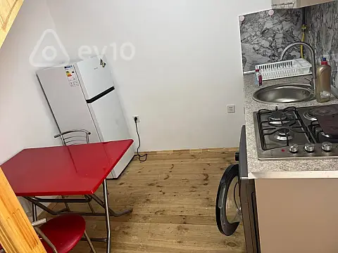 Kirayə verilir 1 otaqlı həyət evi 41 m²