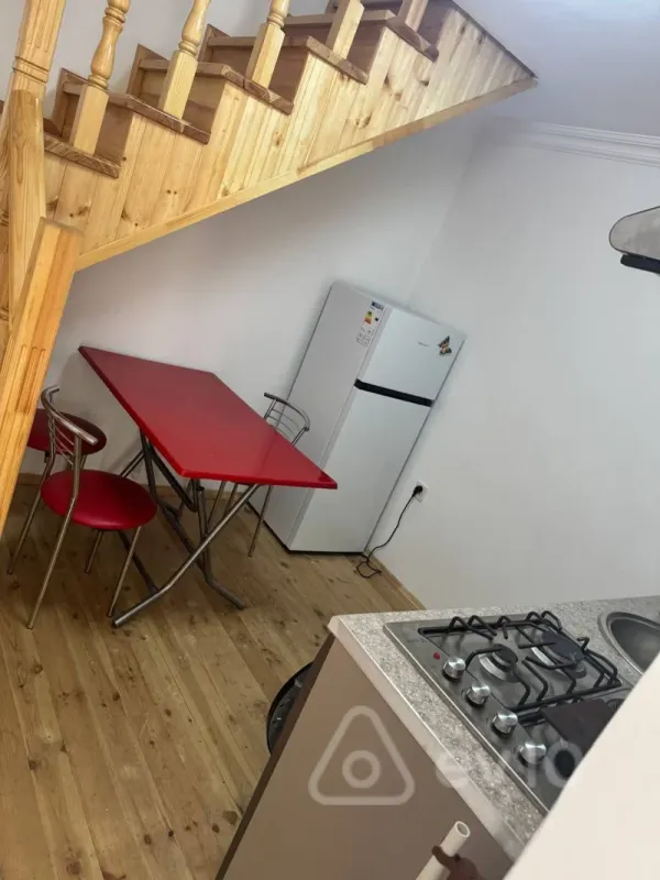 Kirayə verilir 1 otaqlı həyət evi 41 m²