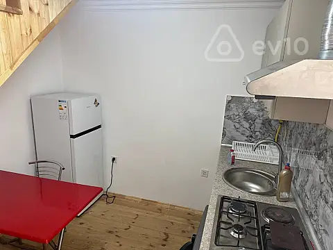 Kirayə verilir 1 otaqlı həyət evi 41 m²
