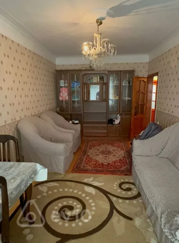 Satılır 2 otaqlı köhnə tikili 55 m²