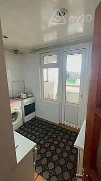 Satılır 2 otaqlı köhnə tikili 55 m²