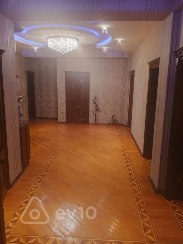 Satılır 4 otaqlı yeni tikili 170 m²