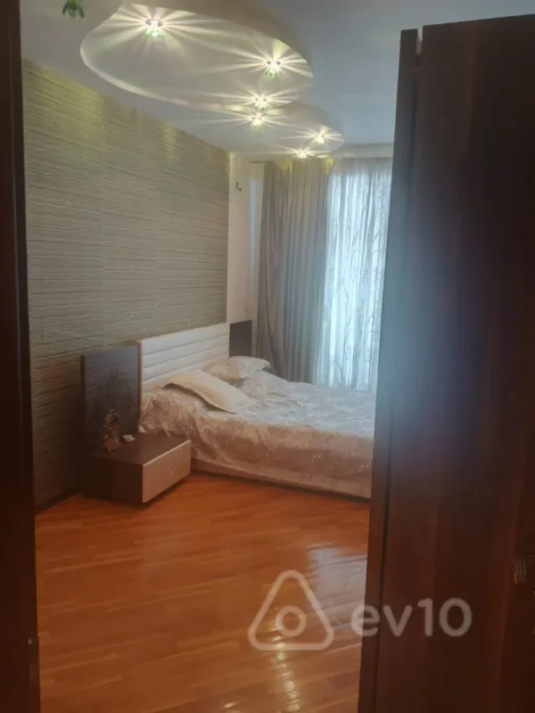 Satılır 4 otaqlı yeni tikili 170 m²