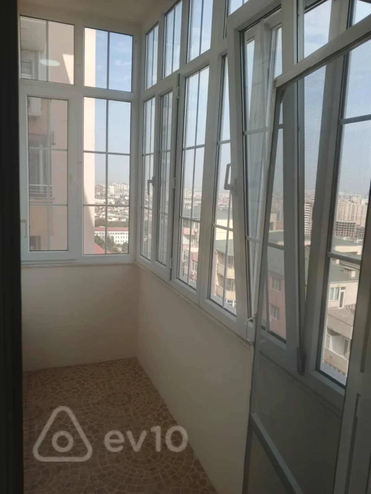 Satılır 4 otaqlı yeni tikili 170 m²