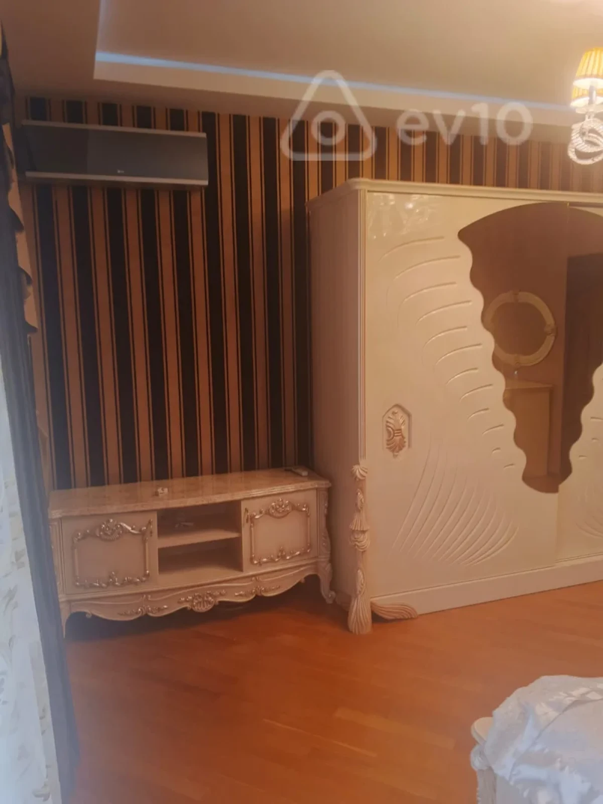 Satılır 4 otaqlı yeni tikili 170 m²