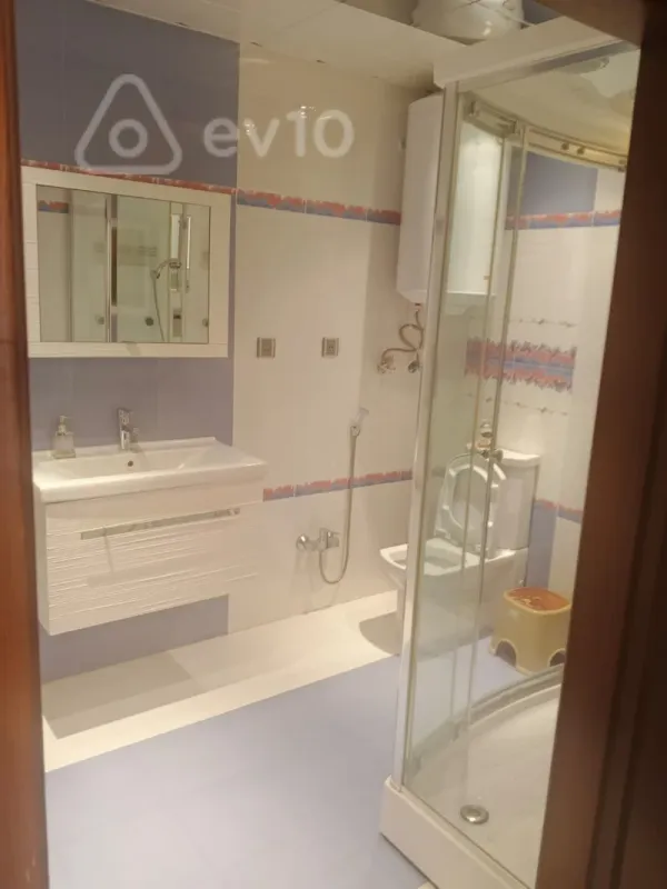 Satılır 4 otaqlı yeni tikili 170 m²