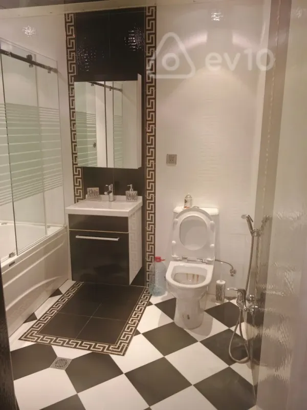 Satılır 4 otaqlı yeni tikili 170 m²