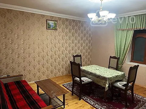 Kirayə verilir 3 otaqlı köhnə tikili 100 m²