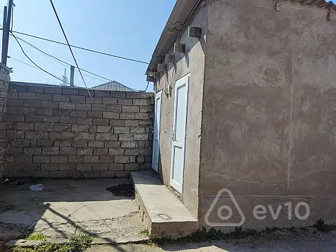 Kirayə verilir 3 otaqlı köhnə tikili 100 m²