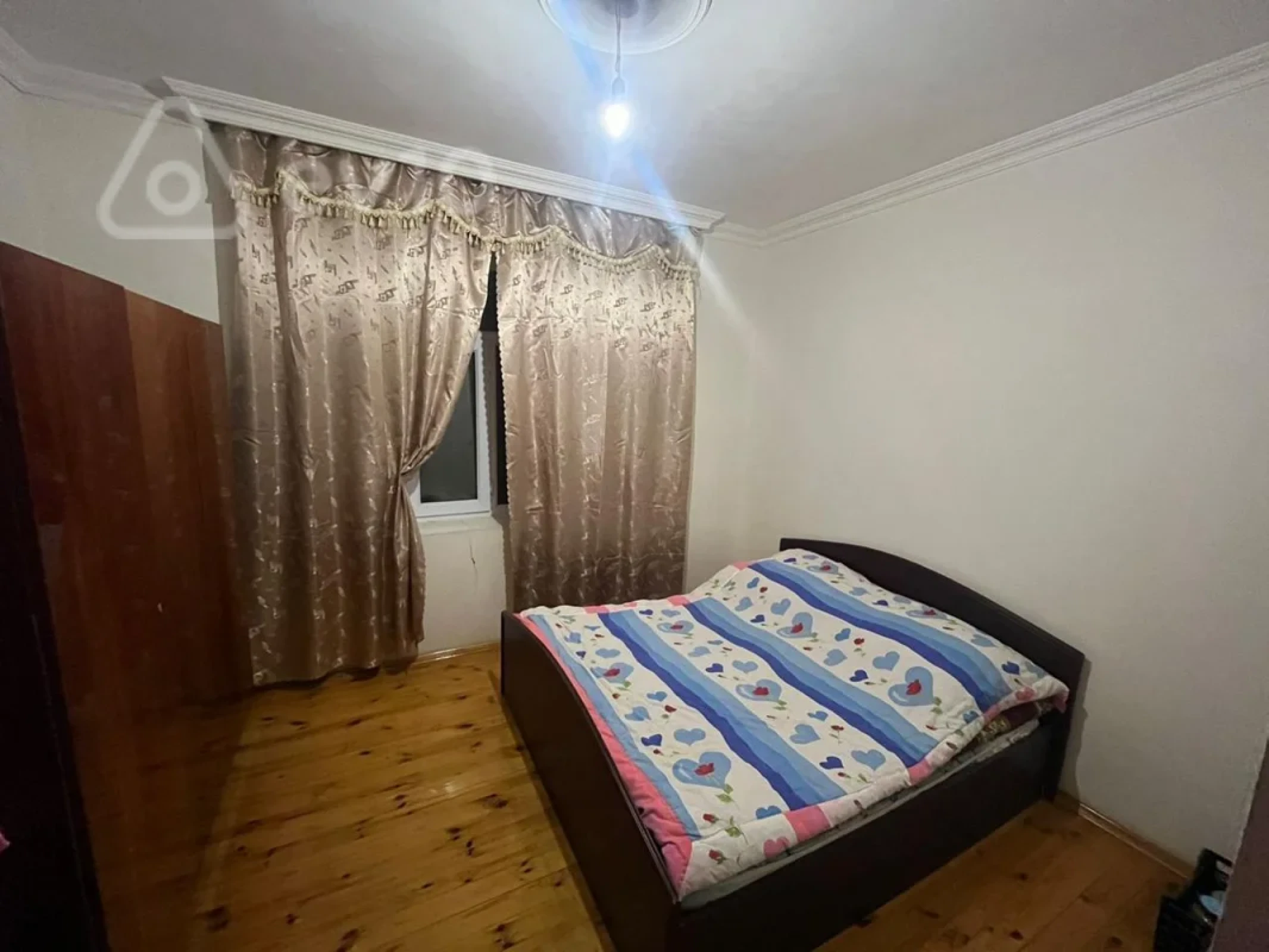 Kirayə verilir 3 otaqlı köhnə tikili 100 m²