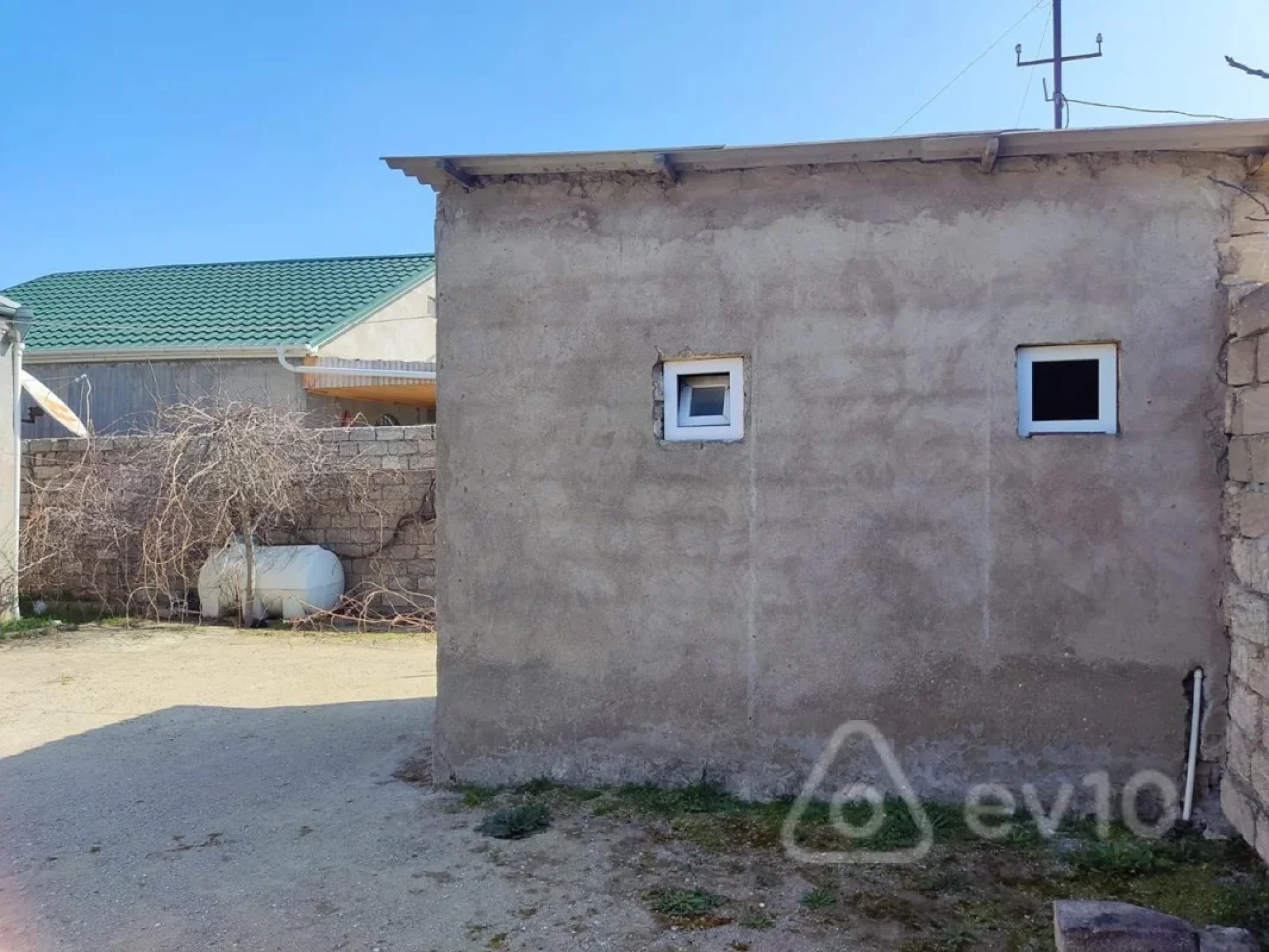 Kirayə verilir 3 otaqlı köhnə tikili 100 m²