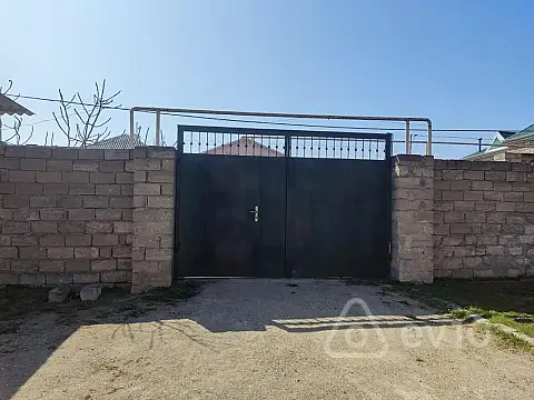 Kirayə verilir 3 otaqlı köhnə tikili 100 m²