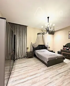 Satılır 5 otaqlı həyət evi 200 m²