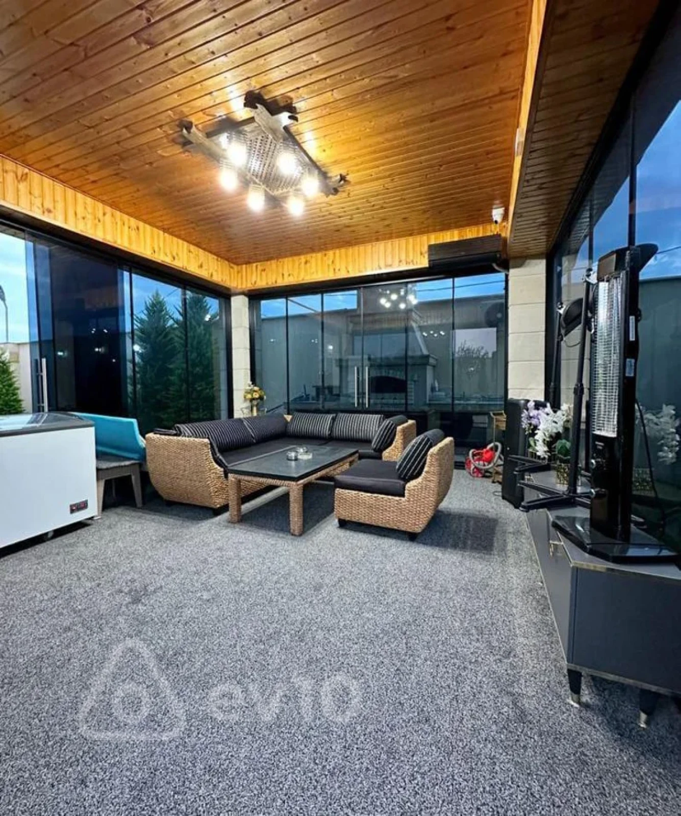 Satılır 5 otaqlı həyət evi 200 m²