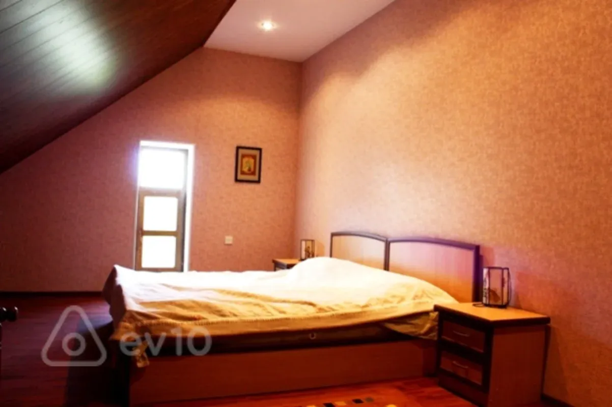 Kirayə verilir 4 otaqlı həyət evi 155 m²