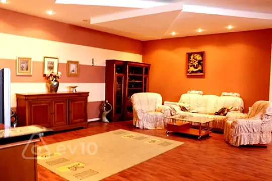 Kirayə verilir 4 otaqlı həyət evi 155 m²