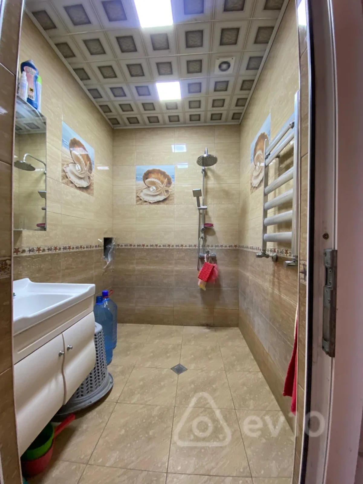 Kirayə verilir 2 otaqlı yeni tikili 84 m²