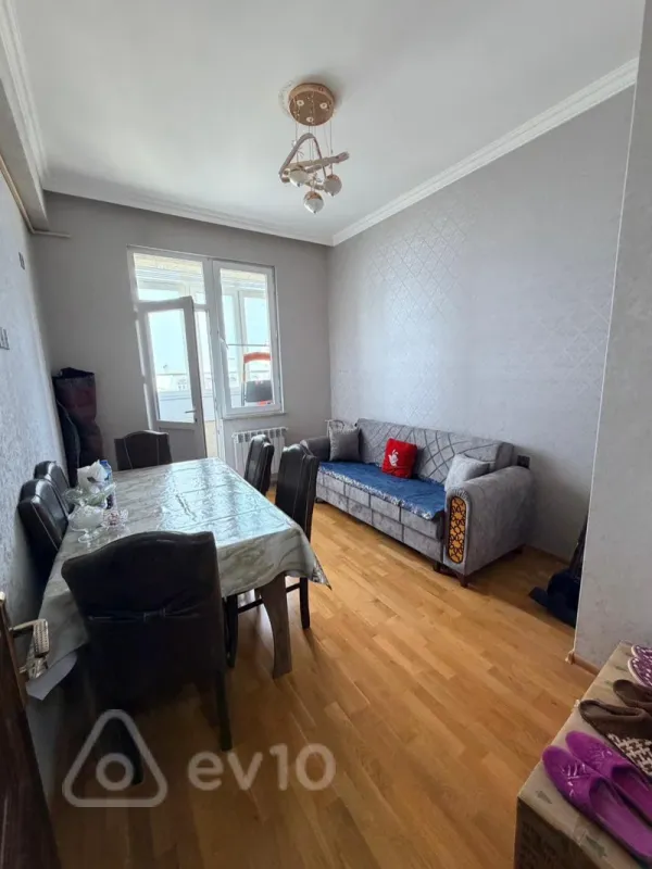 Kirayə verilir 2 otaqlı yeni tikili 60 m²