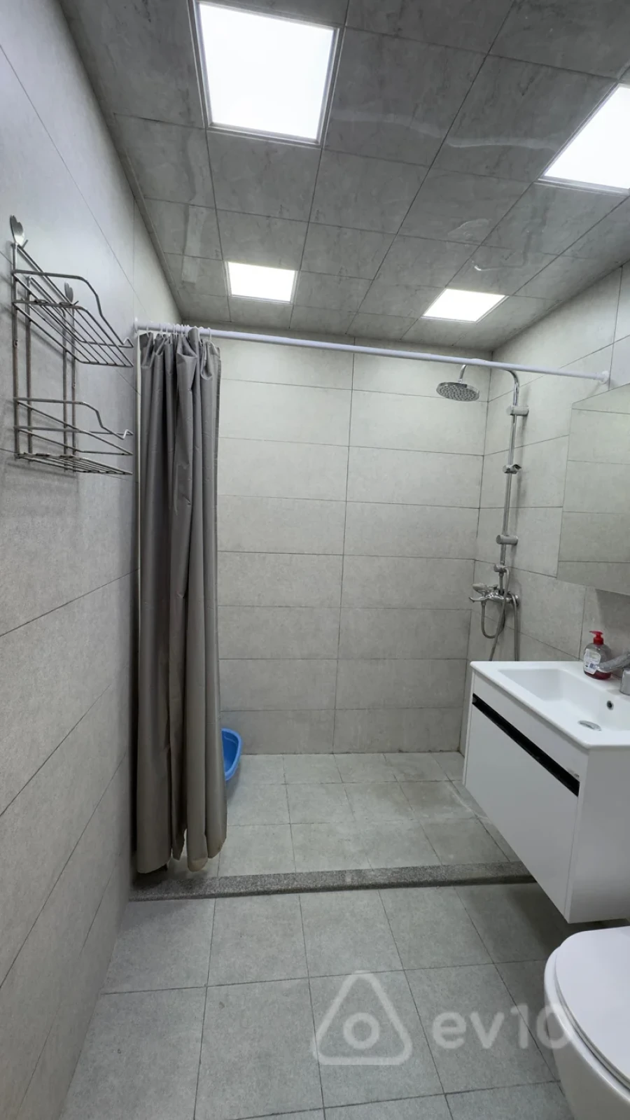 Satılır 2 otaqlı yeni tikili 45 m²