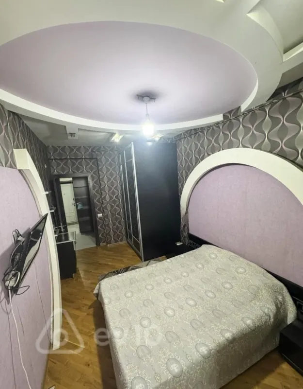 Satılır 2 otaqlı köhnə tikili 69 m²