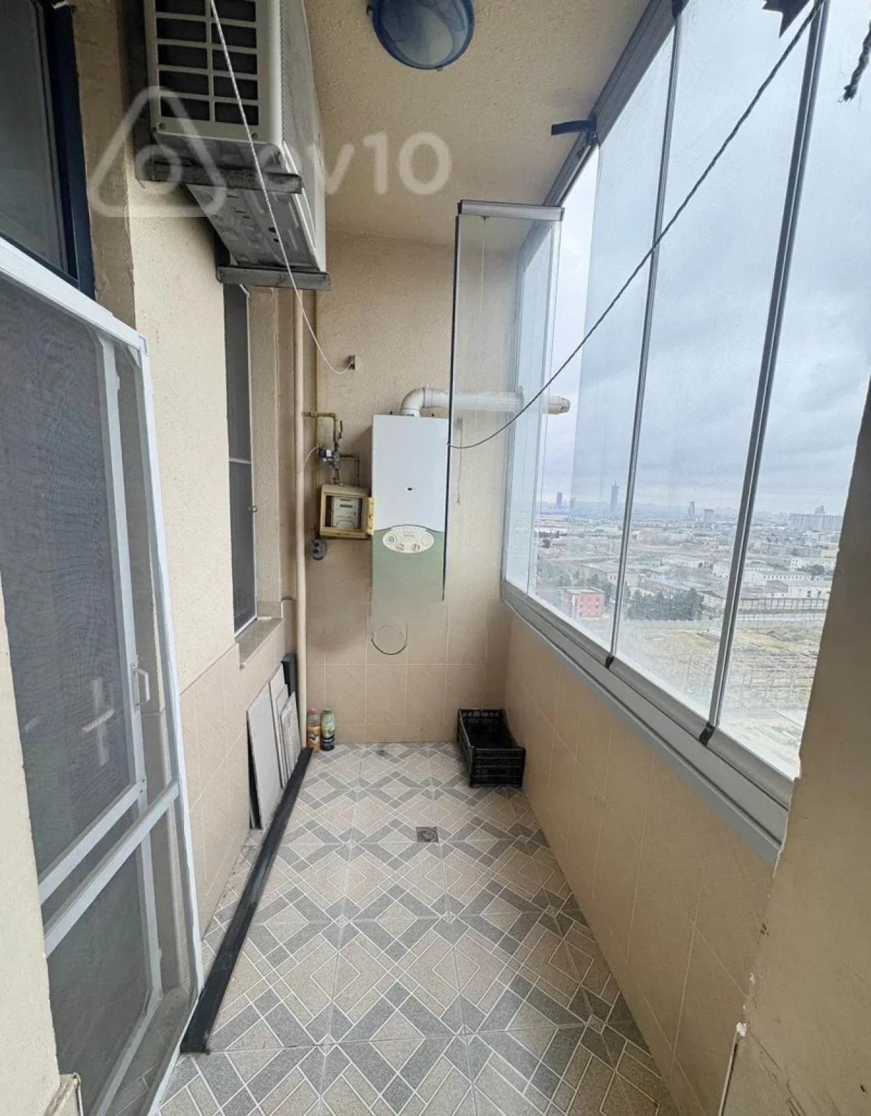 Satılır 2 otaqlı köhnə tikili 69 m²
