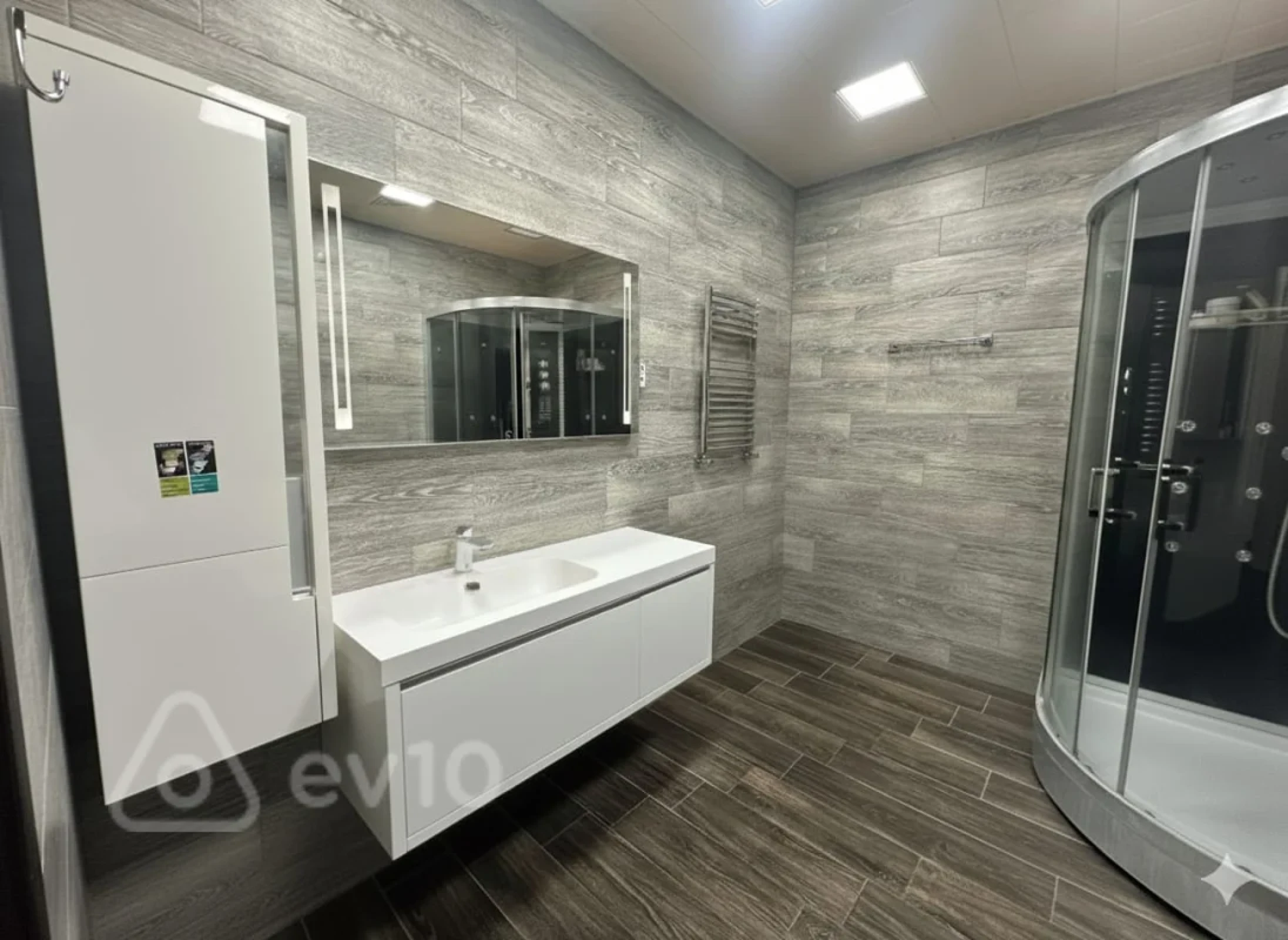 Satılır 3 otaqlı yeni tikili 120 m²