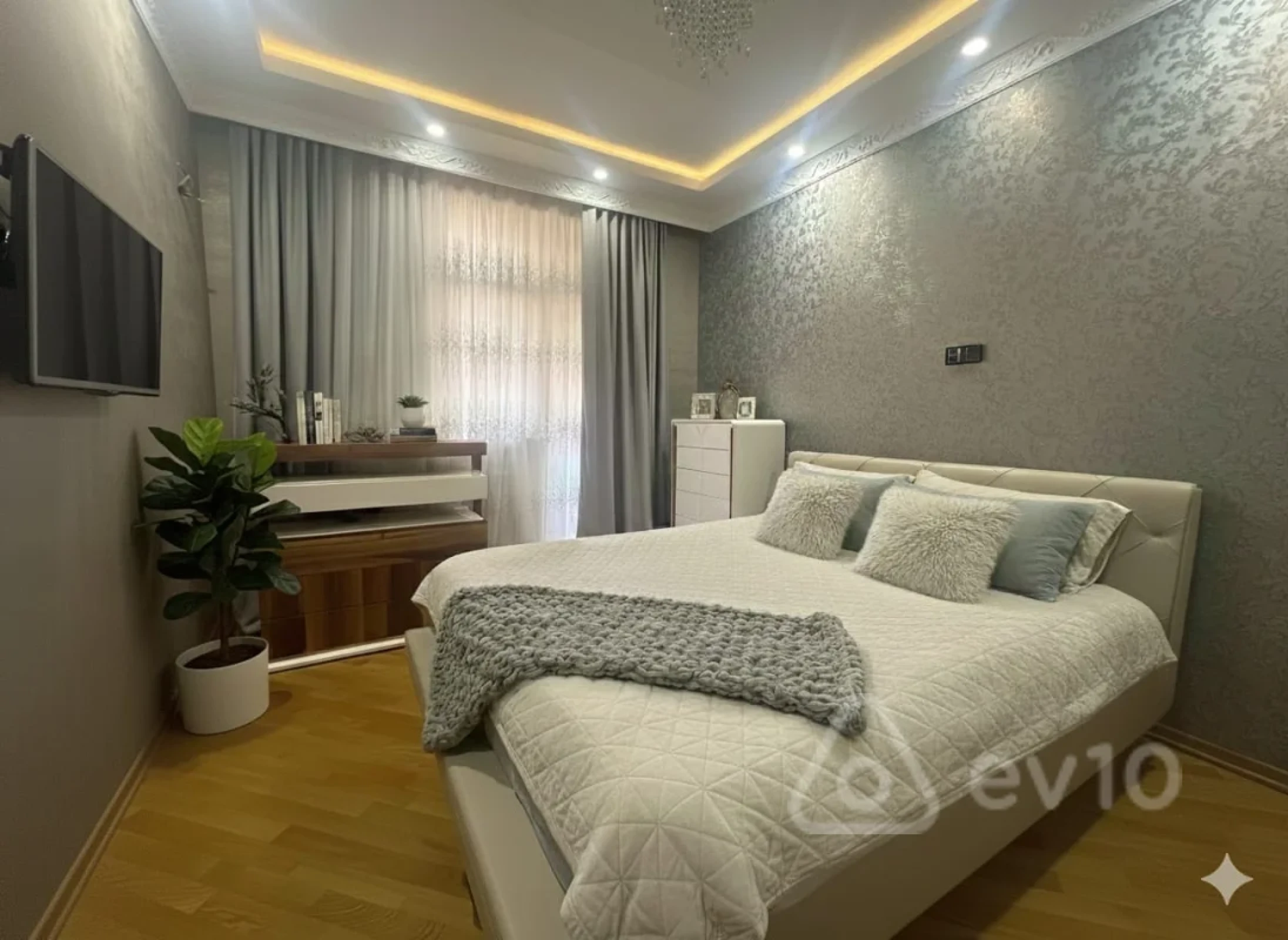 Satılır 3 otaqlı yeni tikili 120 m²