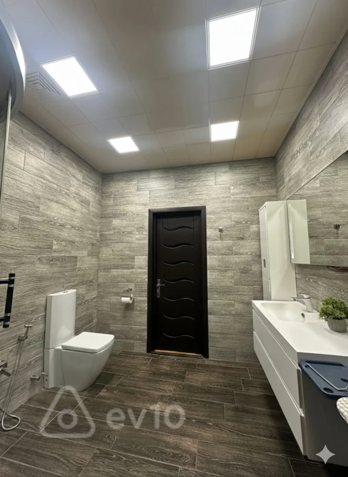 Satılır 3 otaqlı yeni tikili 120 m²