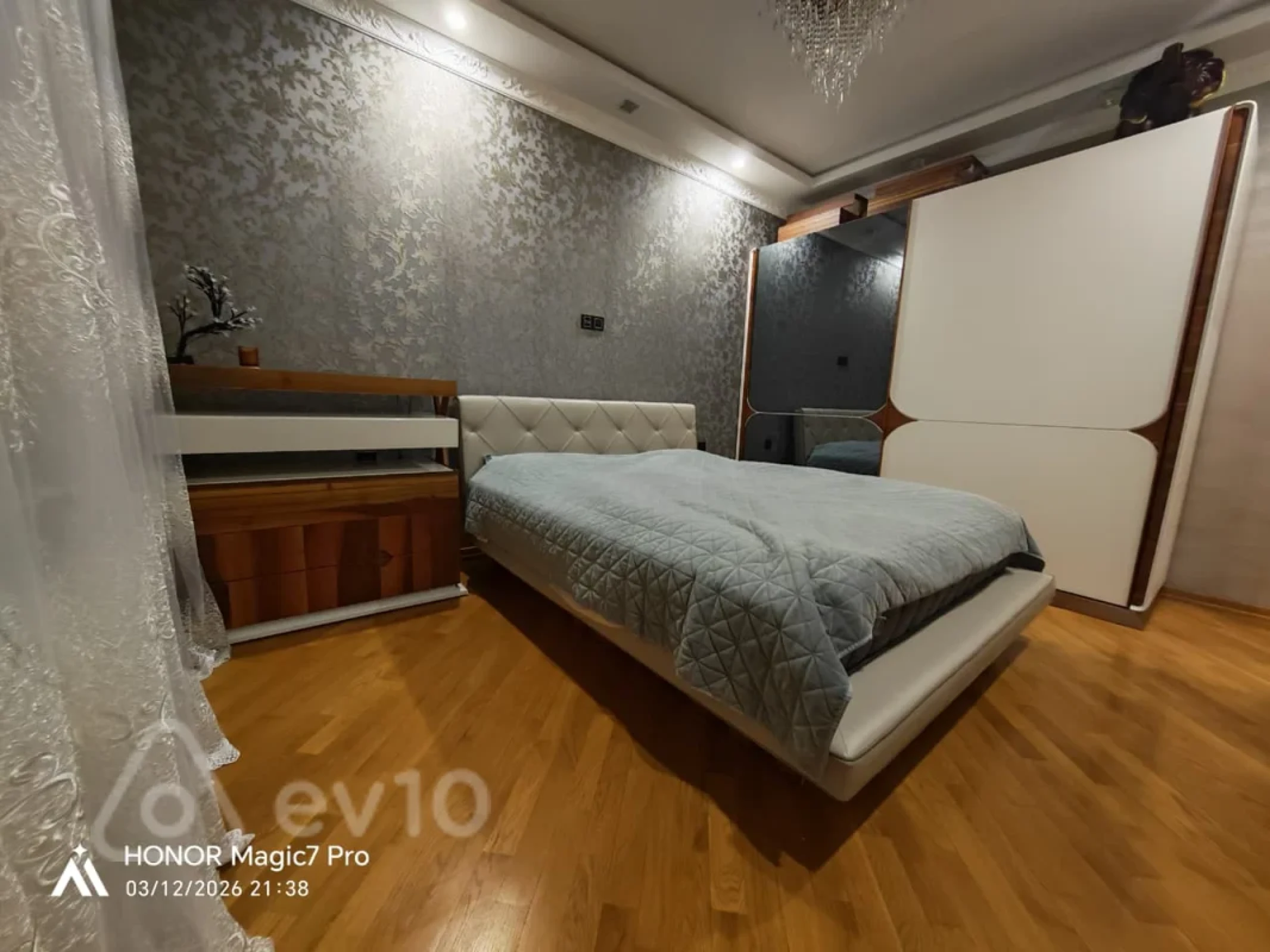 Satılır 3 otaqlı yeni tikili 120 m²