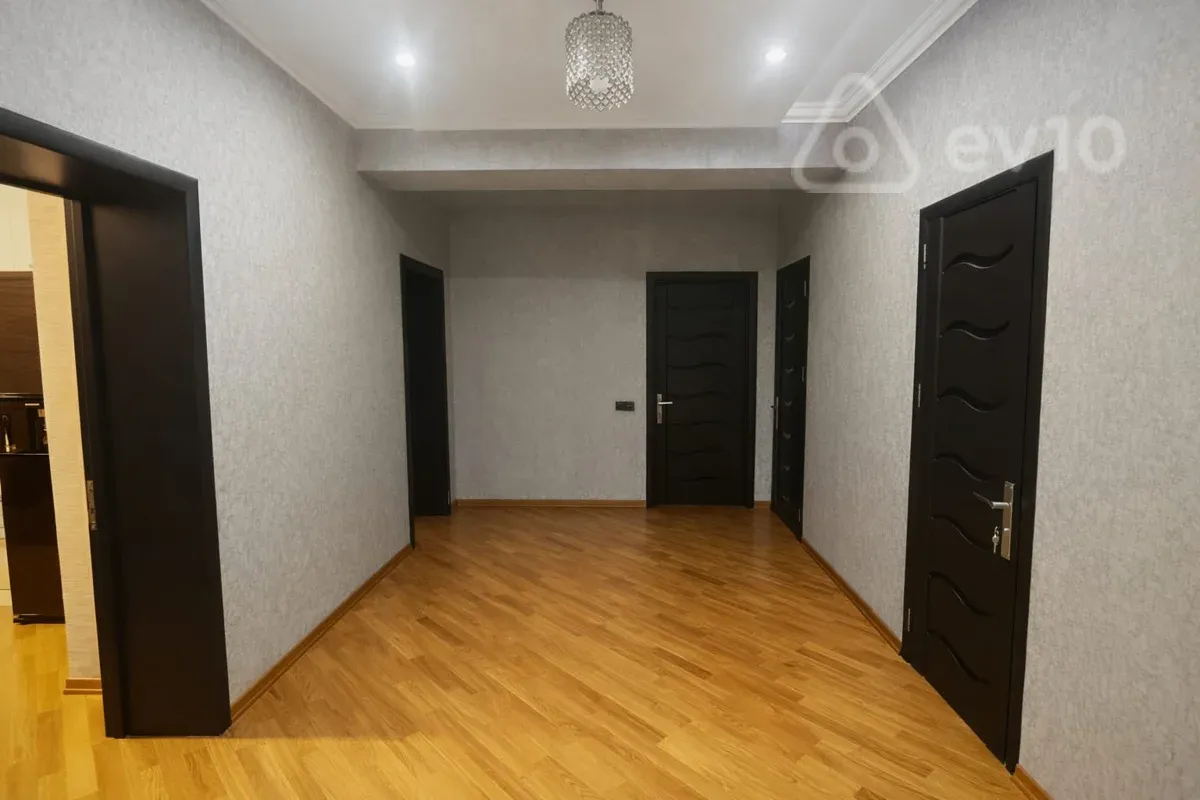 Satılır 3 otaqlı yeni tikili 120 m²