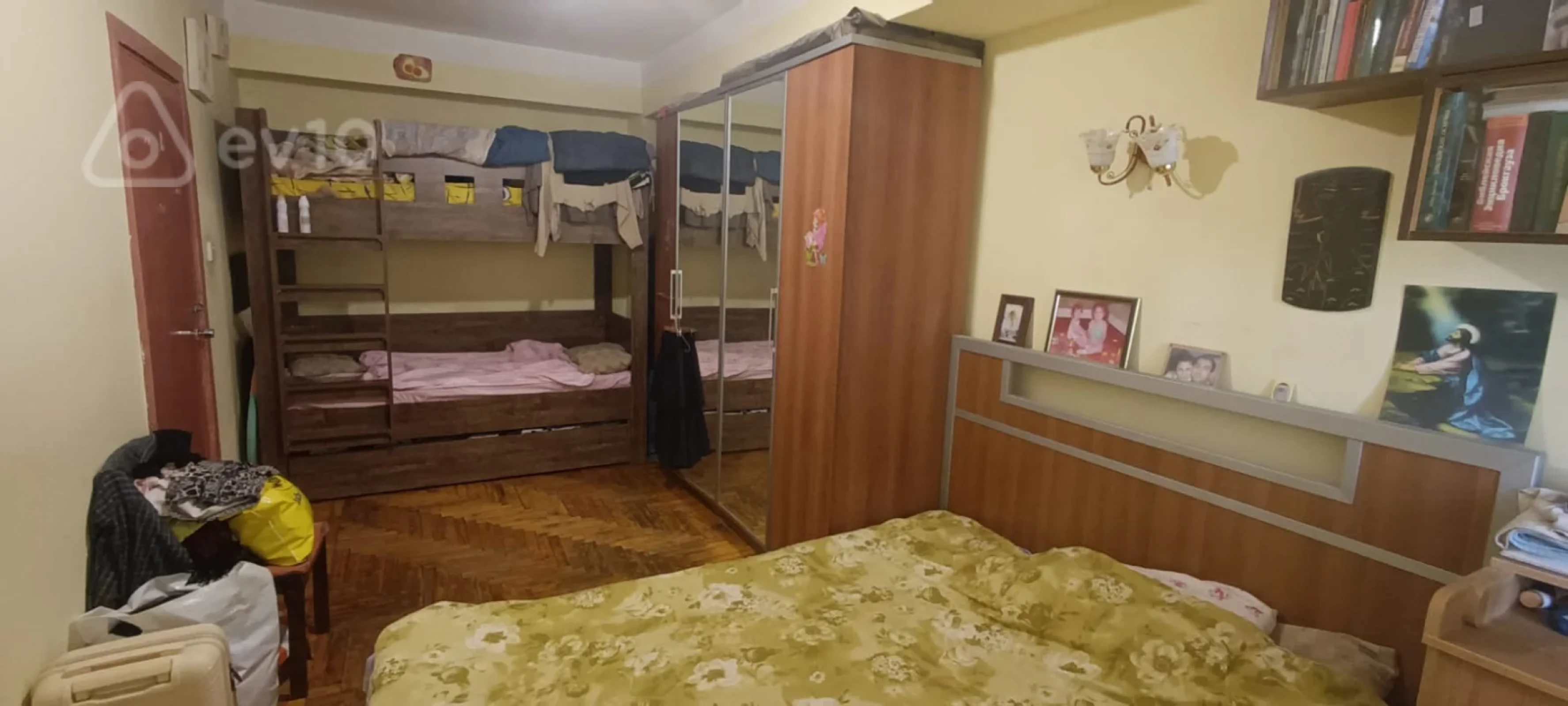 Satılır 3 otaqlı köhnə tikili 80 m²