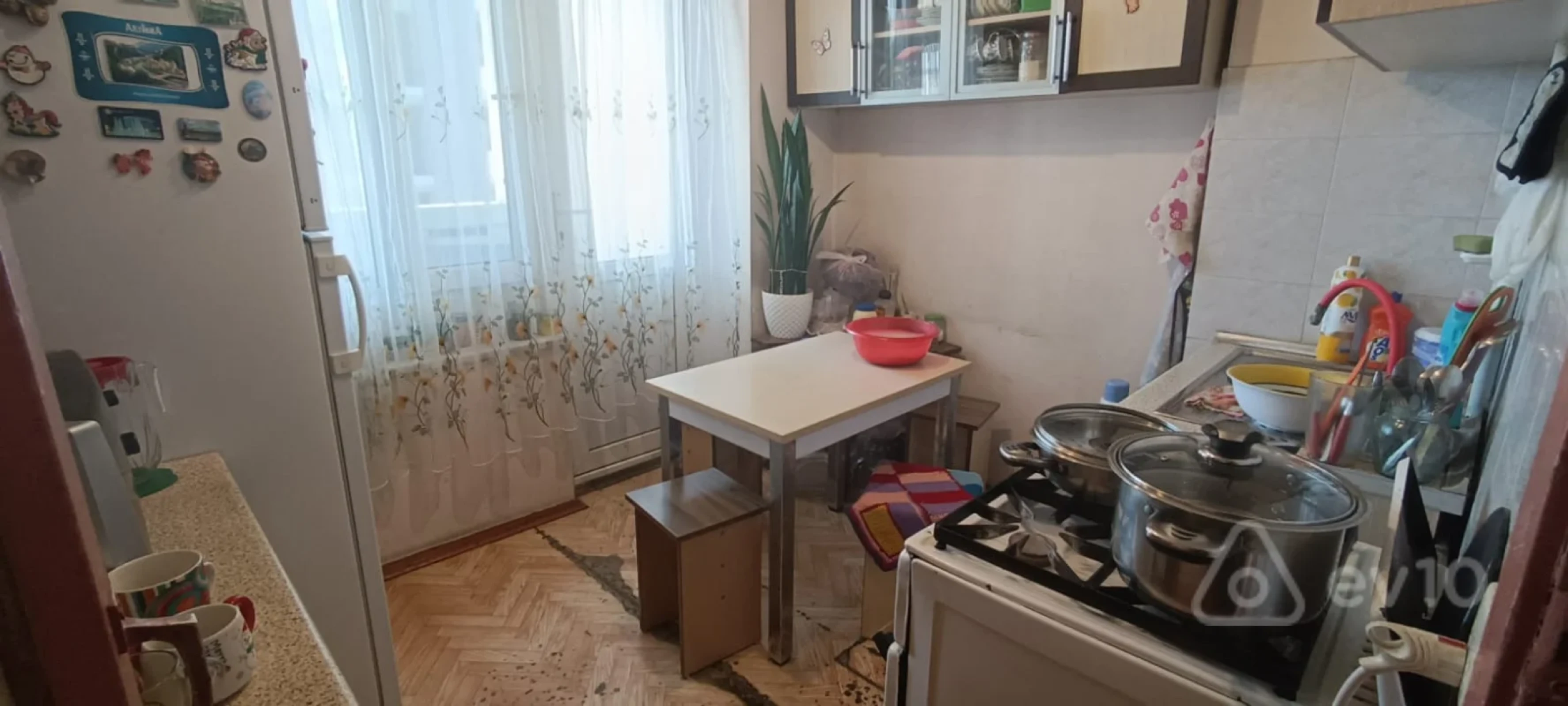 Satılır 3 otaqlı köhnə tikili 80 m²