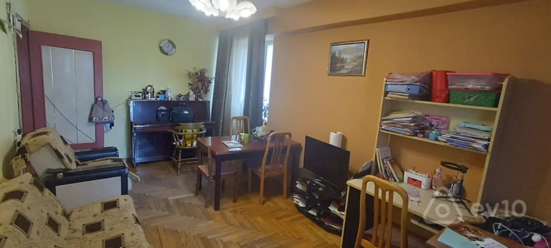 Satılır 3 otaqlı köhnə tikili 80 m²