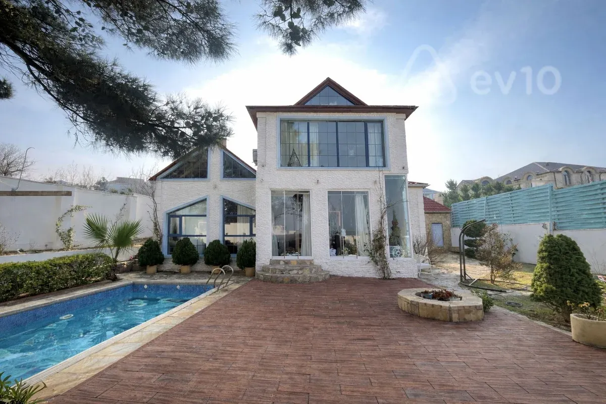 Satılır 5 otaqlı həyət evi 160 m²