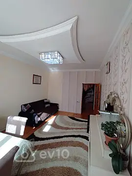 Kirayə verilir 2 otaqlı yeni tikili 70 m²
