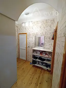 Kirayə verilir 2 otaqlı yeni tikili 70 m²