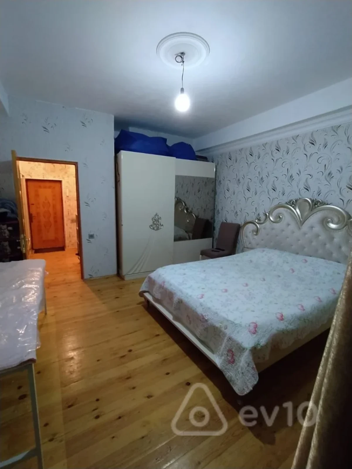 Kirayə verilir 2 otaqlı yeni tikili 70 m²