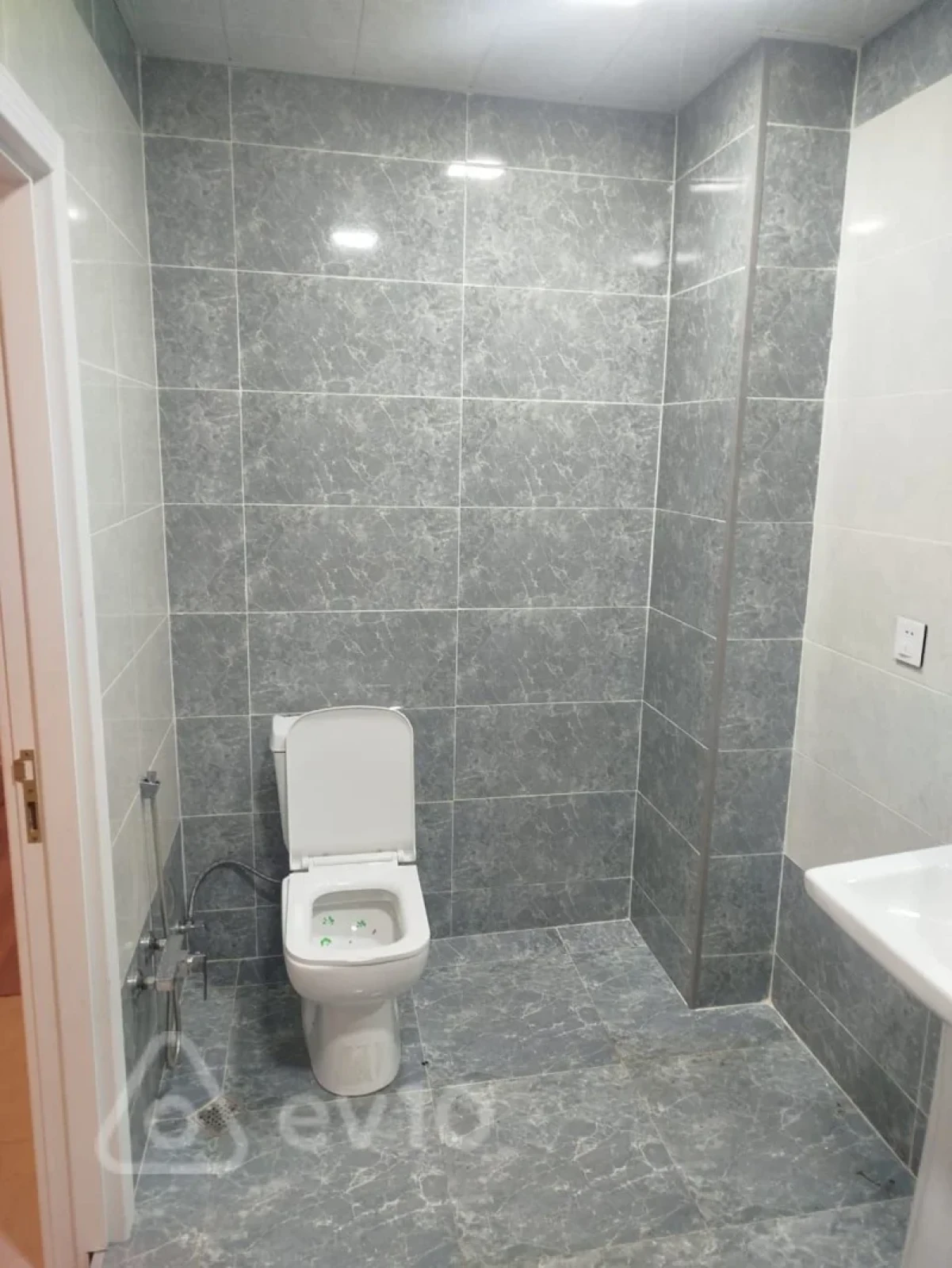 Satılır 2 otaqlı yeni tikili 66 m²